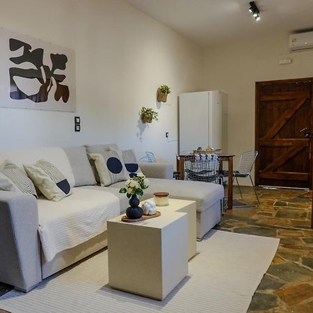Almond Home Livadia  エクステリア 写真