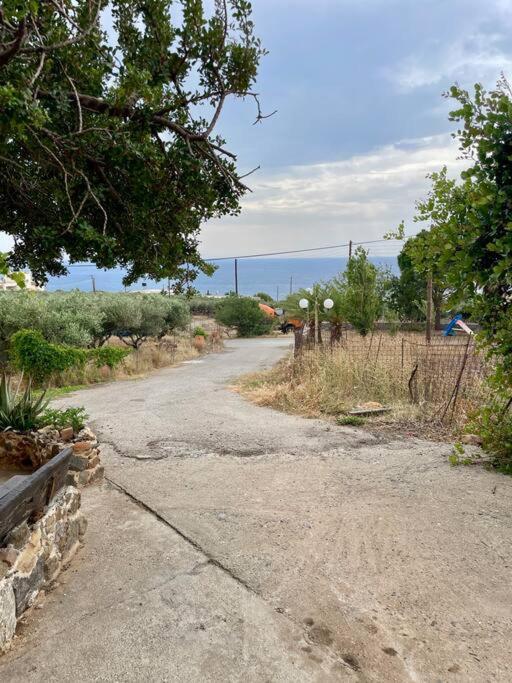 Almond Home Livadia  エクステリア 写真