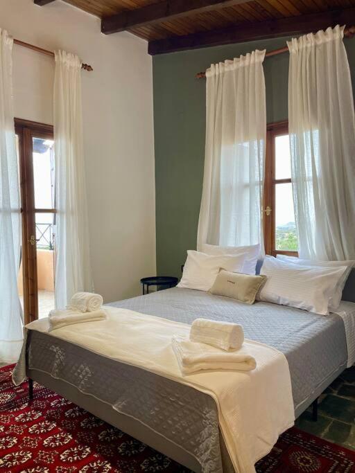 Almond Home Livadia  エクステリア 写真